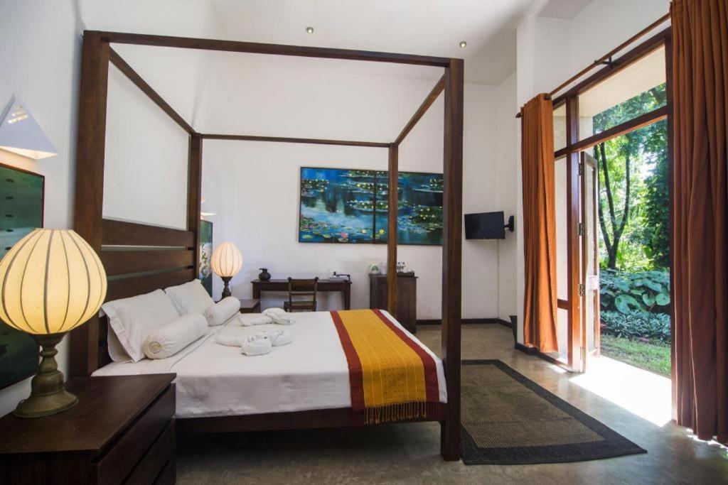 Roman Lake Ayurveda Boutique Resort Ahungalla Ngoại thất bức ảnh