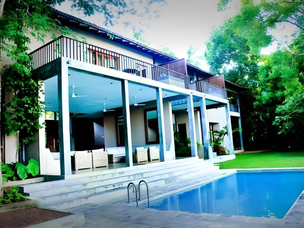 Roman Lake Ayurveda Boutique Resort Ahungalla Ngoại thất bức ảnh