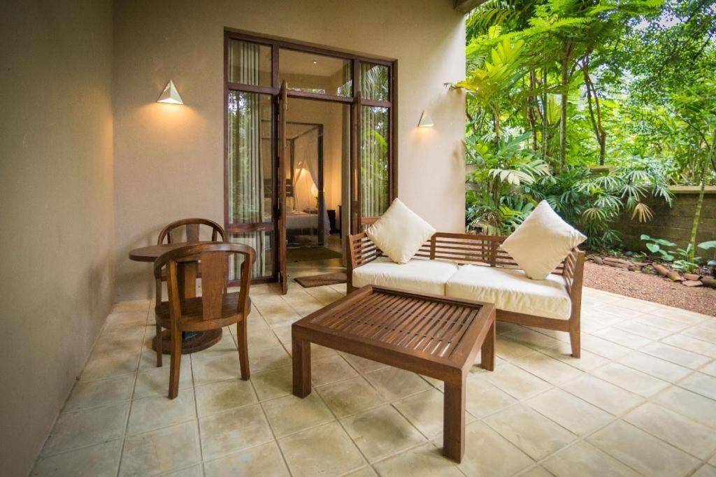 Roman Lake Ayurveda Boutique Resort Ahungalla Ngoại thất bức ảnh