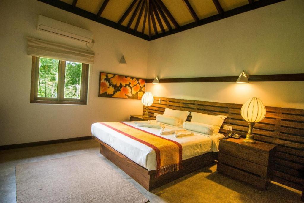 Roman Lake Ayurveda Boutique Resort Ahungalla Ngoại thất bức ảnh
