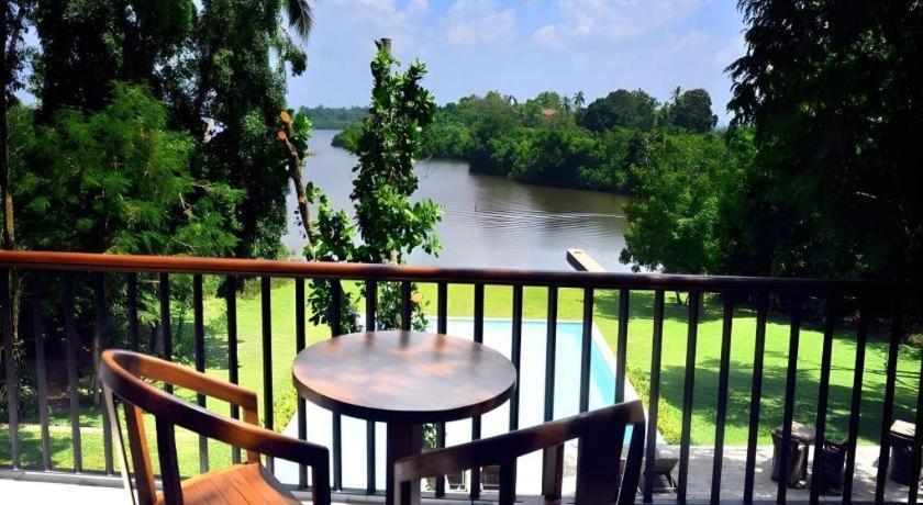 Roman Lake Ayurveda Boutique Resort Ahungalla Ngoại thất bức ảnh