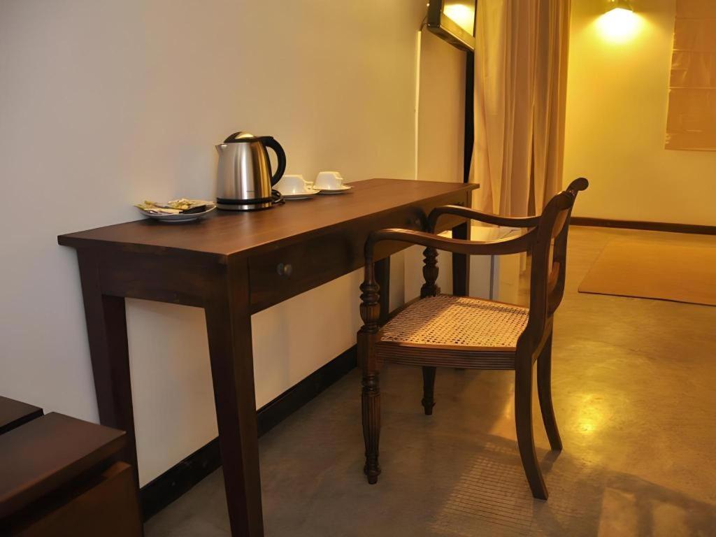 Roman Lake Ayurveda Boutique Resort Ahungalla Ngoại thất bức ảnh